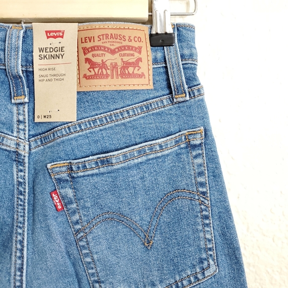Levi's WEDGIE High Rise Skinny Jeans Size 24 25 - Picture 12 of 13